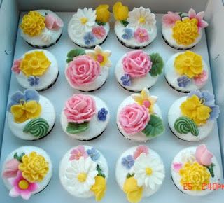 flower-flowercupcakes1_zps56310af0.jpg