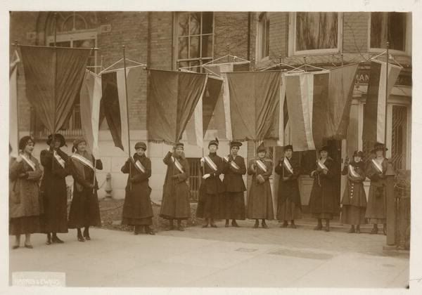 Suffragists picketing White House Pictures, Images and Photos